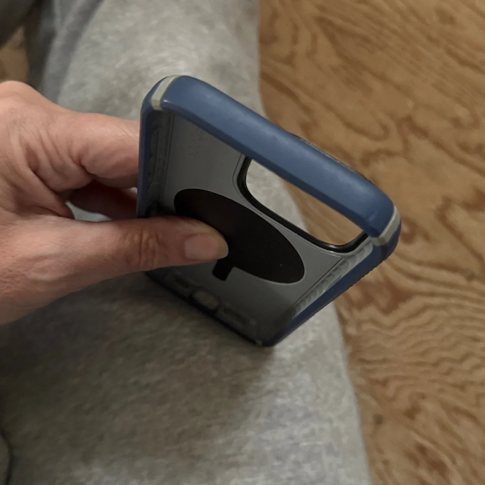 🦅Speck Midnight Blue & Gray iPhone Cover. 15 pro